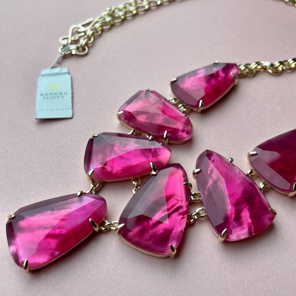 Kendra Scott Harlie Necklace Pink Berry Burgundy Illusion 14k Gold Plated NWT - Picture 3 of 16